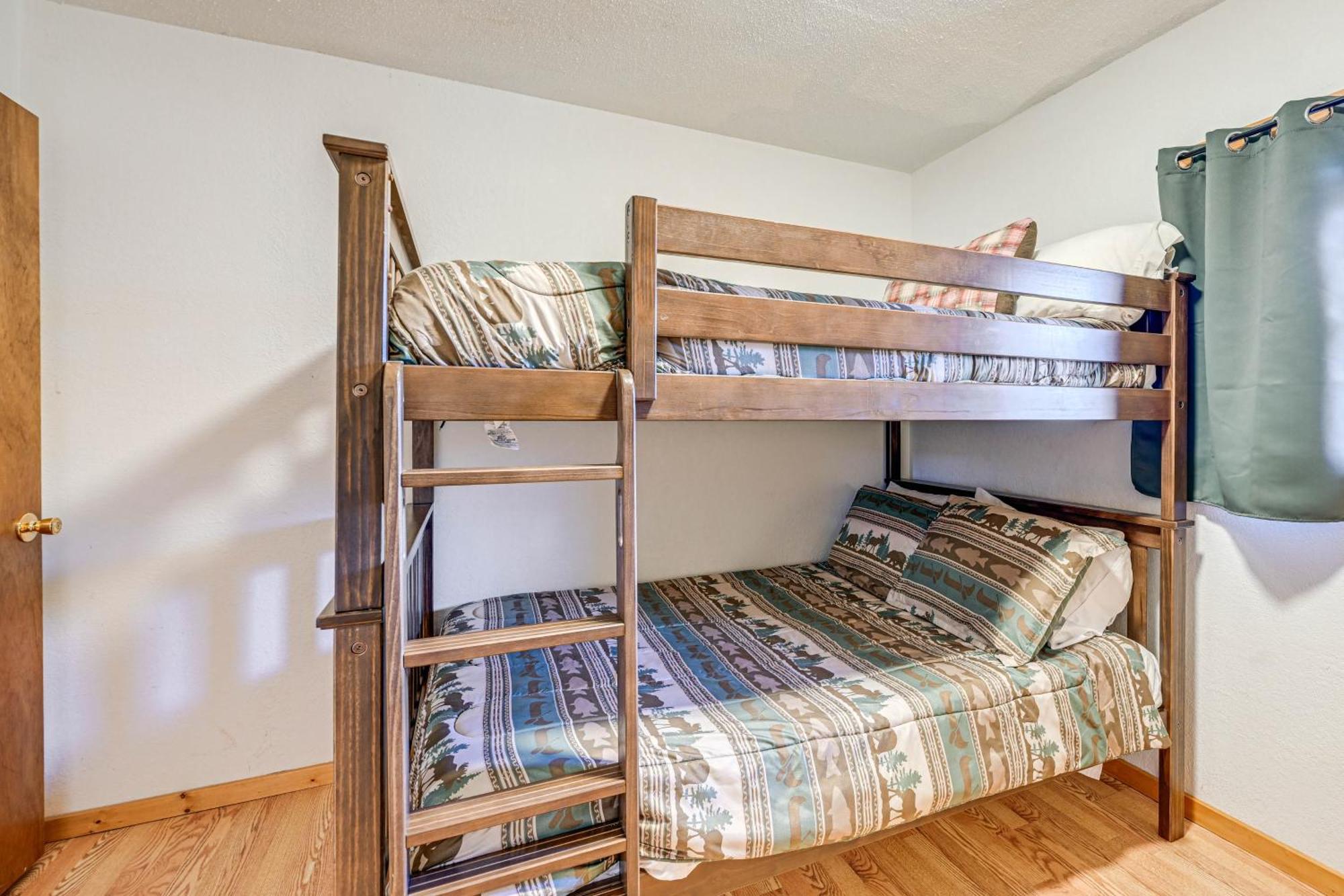Bryson City Cabin With Hot Tub, Views And Pool Table! מראה חיצוני תמונה